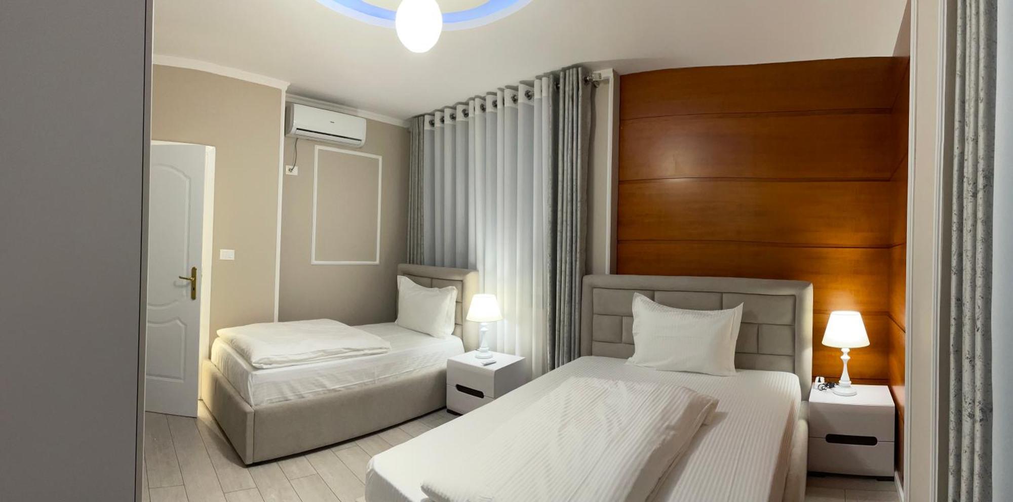 Sun Tower Luxury Suite-View From Of Tirana Center Exterior foto