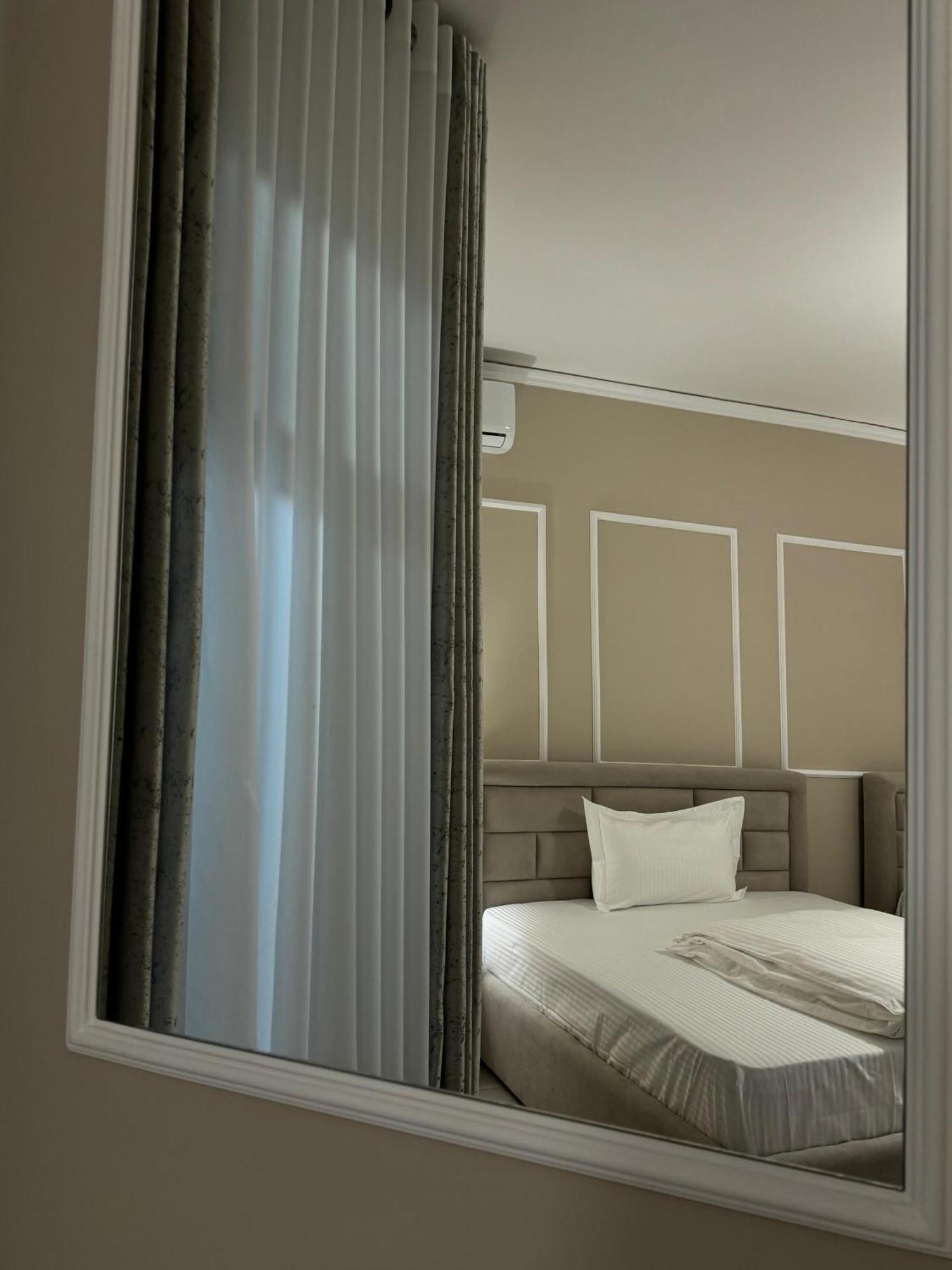 Sun Tower Luxury Suite-View From Of Tirana Center Exterior foto